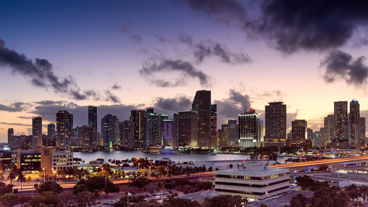 LATAM Cargo introduces VR training at Miami hub - Logistics Manager