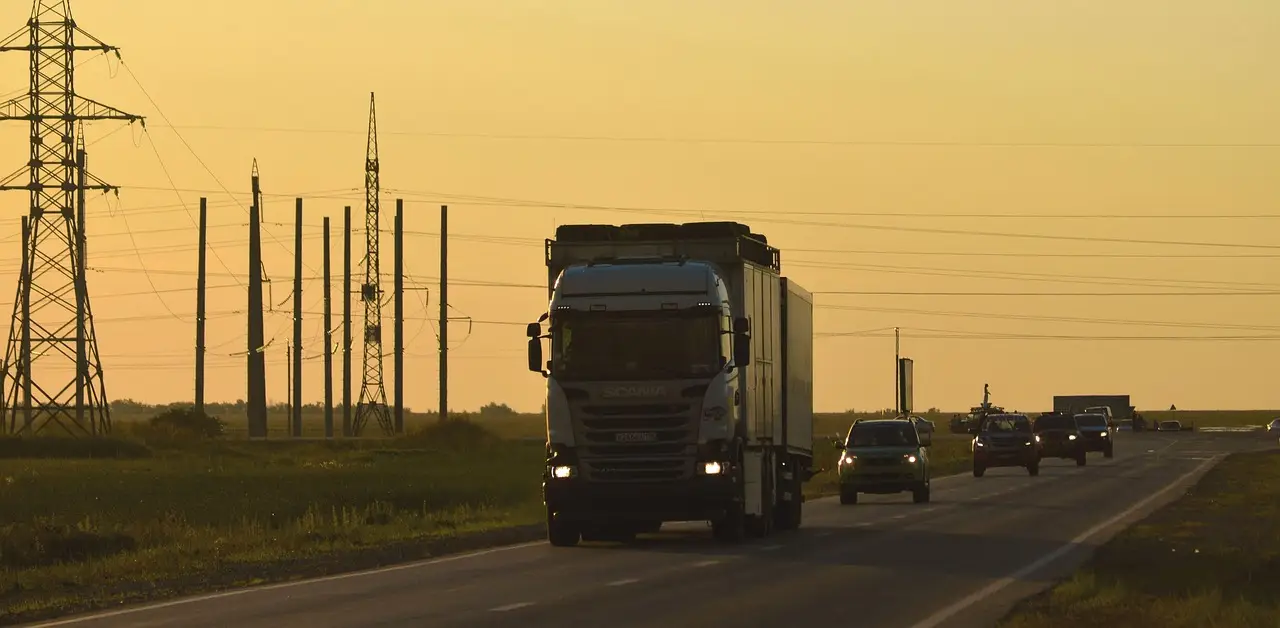 Melton’s Brown earns TFH award after aiding fellow truck driver - Transport Topics