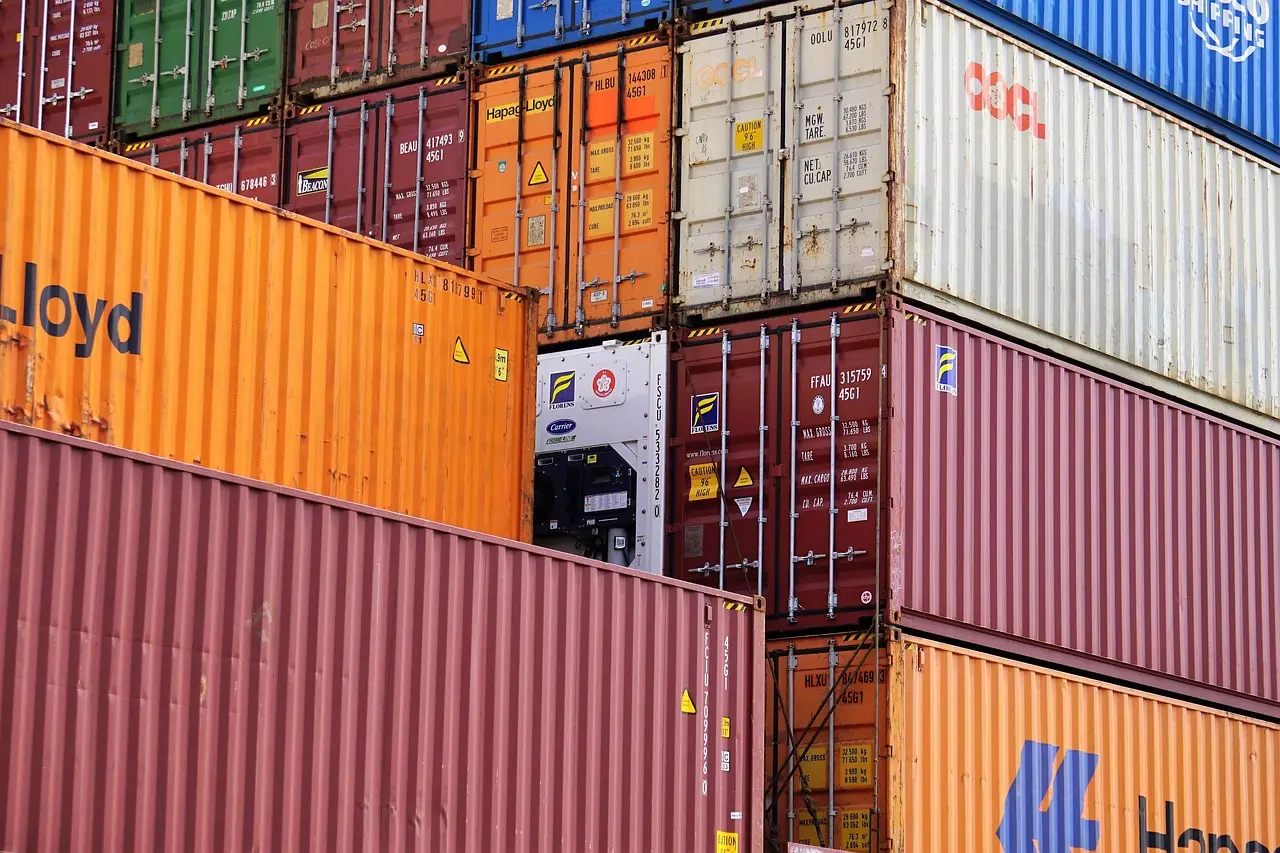 CH Robinson bets its AI army can outflank forwarding rivals