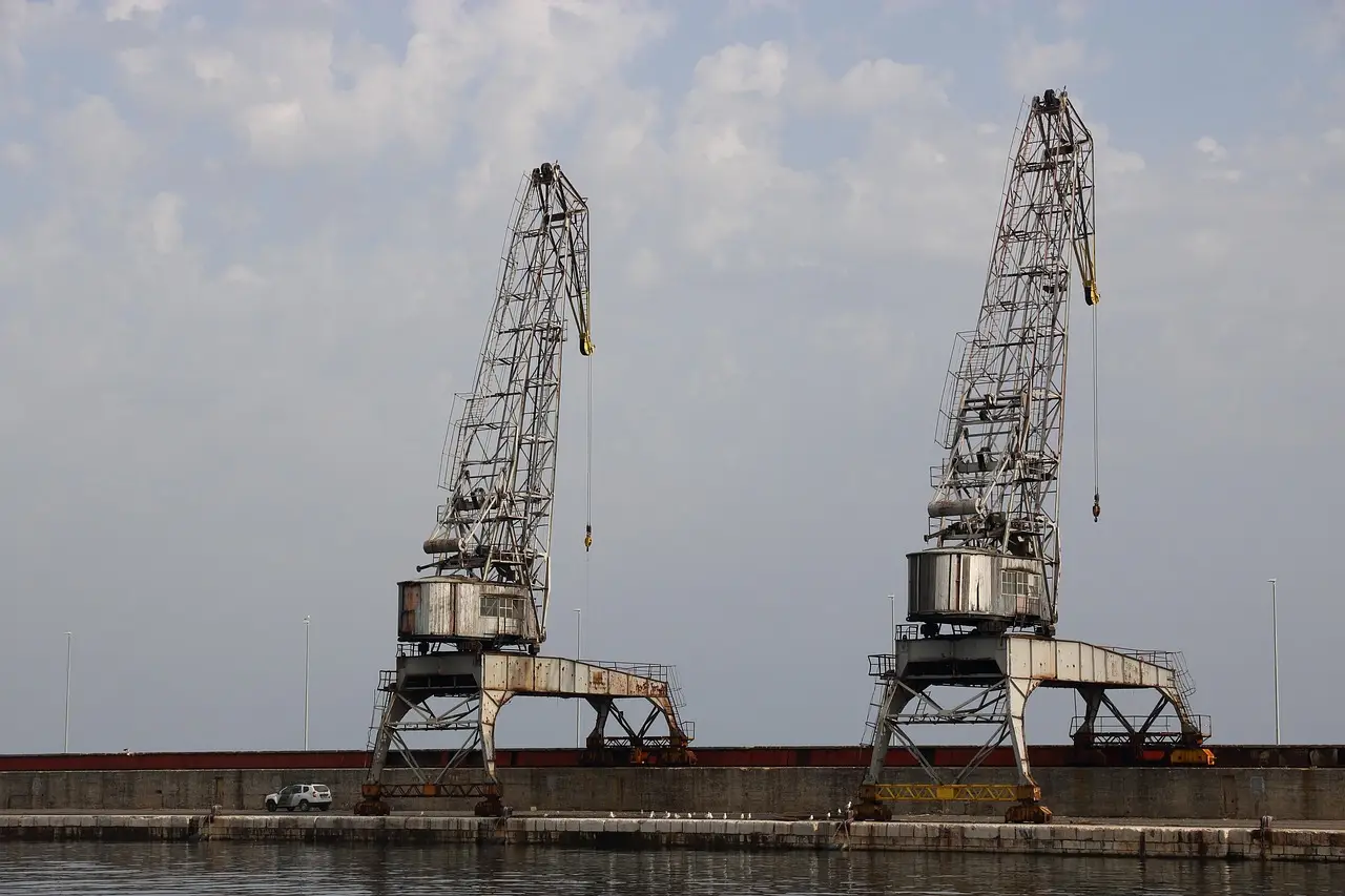 Alexandria Port explores enhanced maritime cooperation with port of Barcelona
